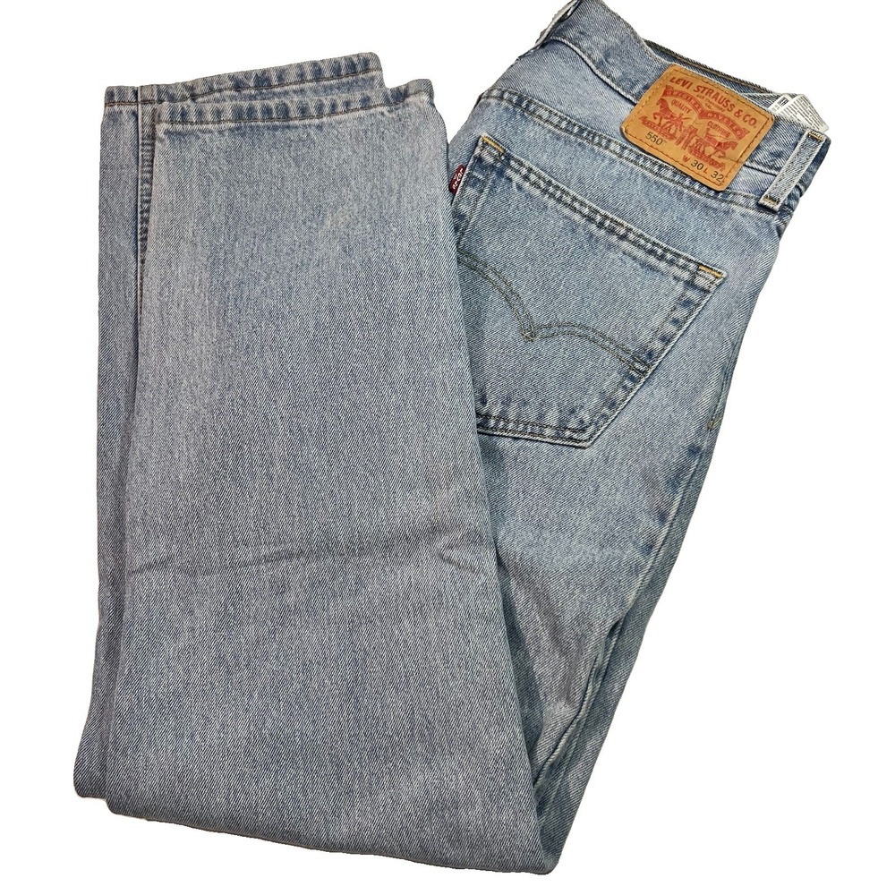 Levi's 550 Relaxed Fit Jeans Men 30x32 Blue Medium Wash Tapered Leg Workwear EUC